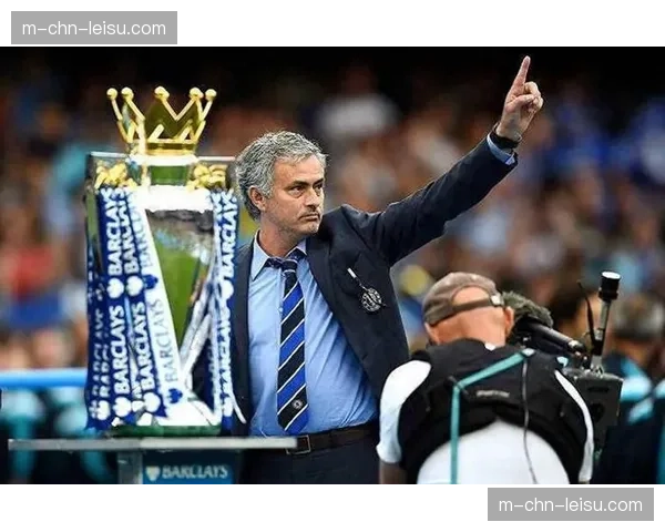 通讯：一座奖杯的旅程——英超冠军奖杯的制造与护送