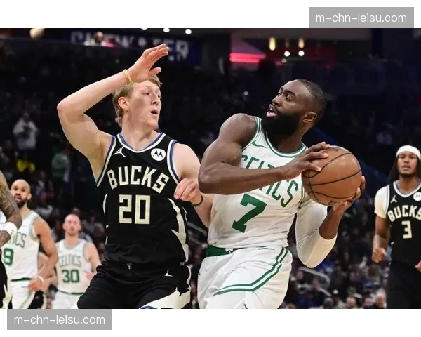 凯尔特人主场大胜雄鹿锁定东部第一,塔图姆三节打卡 凯尔特人主场大胜雄鹿锁定东部第一,塔图姆三节打卡