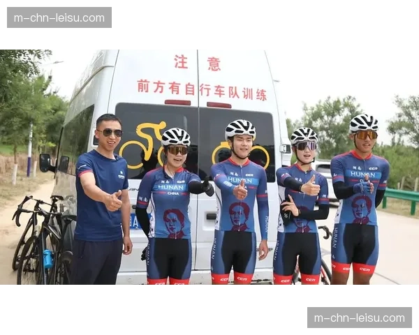中国山地自行车联赛严格执行年龄分组，确保赛事公平性与安全性