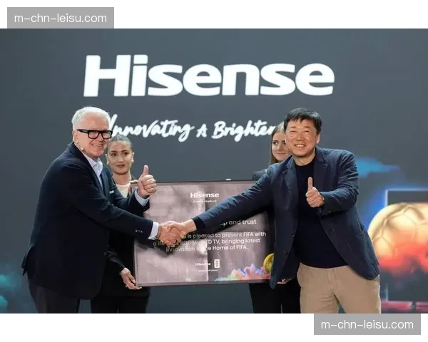 世界杯预选赛引入视频助理裁判技术，裁判委员会完成首批人员培训