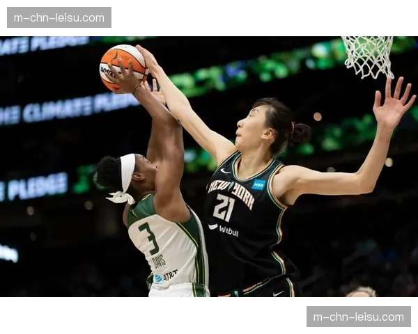 WNBA电竞联赛(WNBA 2K)首届赛季落幕,吸引超百万在线观看。 WNBA电竞联赛(WNBA 2K)首届赛季落幕,吸引超百万在线观看。